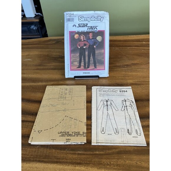Simplicity Star Trek 1989 Costume Sew Pattern 9394 Size BB (34-44) UNCUT - Picture 8 of 11